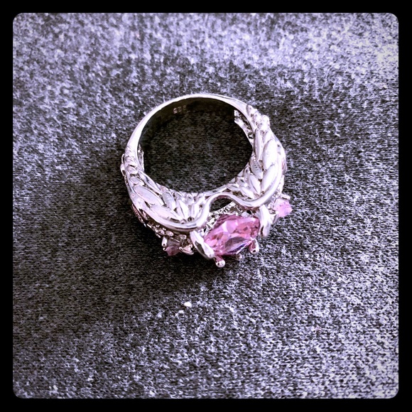 no brand Jewelry - 🔥Pink topaz ring sz. 9